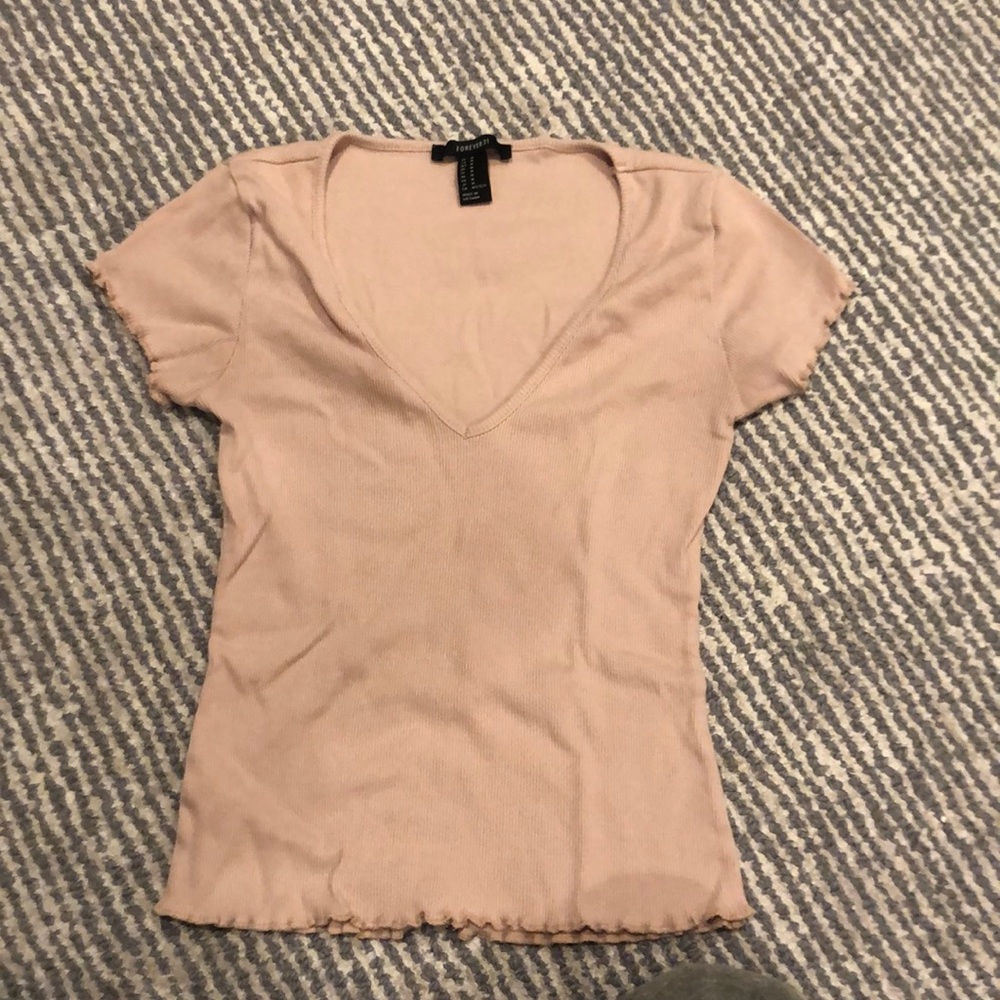 Forever 21 Lettuce hemmed tshirt